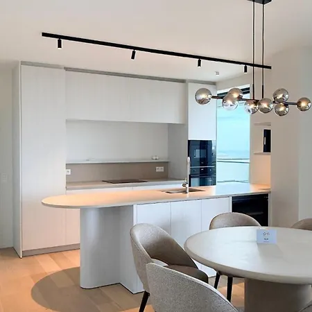 High-end Sea View By Lets Go Getaways אוסטנדה