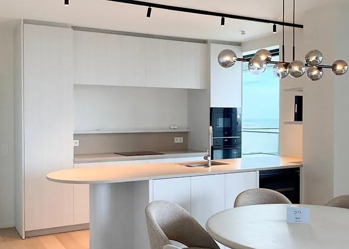 דירה High-end Sea View By Lets Go Getaways *